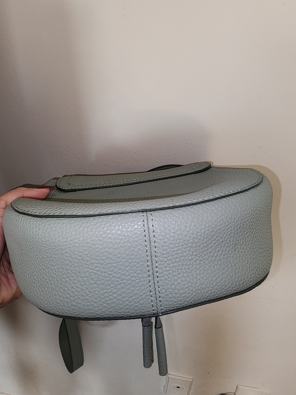 MARC JACOBS New Yorck Small Pebbled Leather Crossbody Bag in Sage Green - Picture 5 of 9